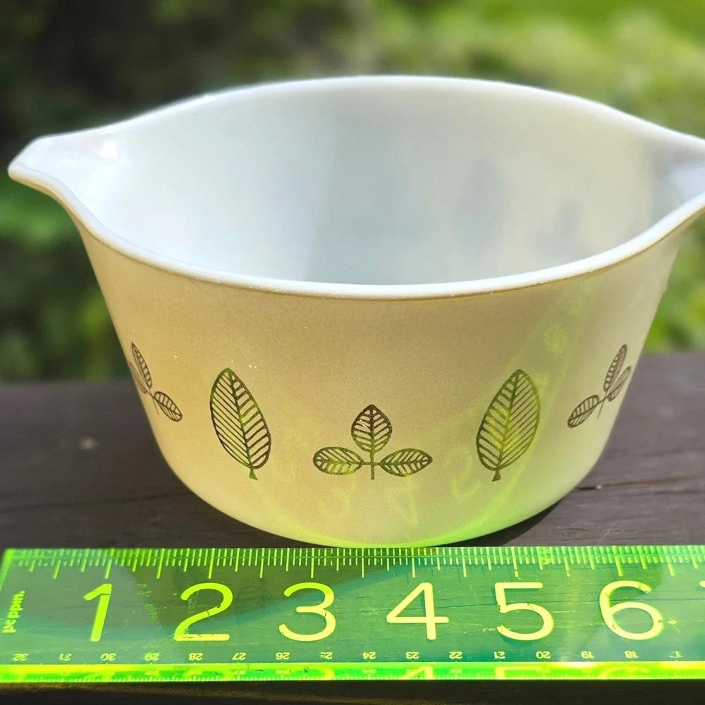 Vintage Pyrex Golden Acorn 473 1 Qt Casserole Dish Yellow Gold Leaf Cinderella